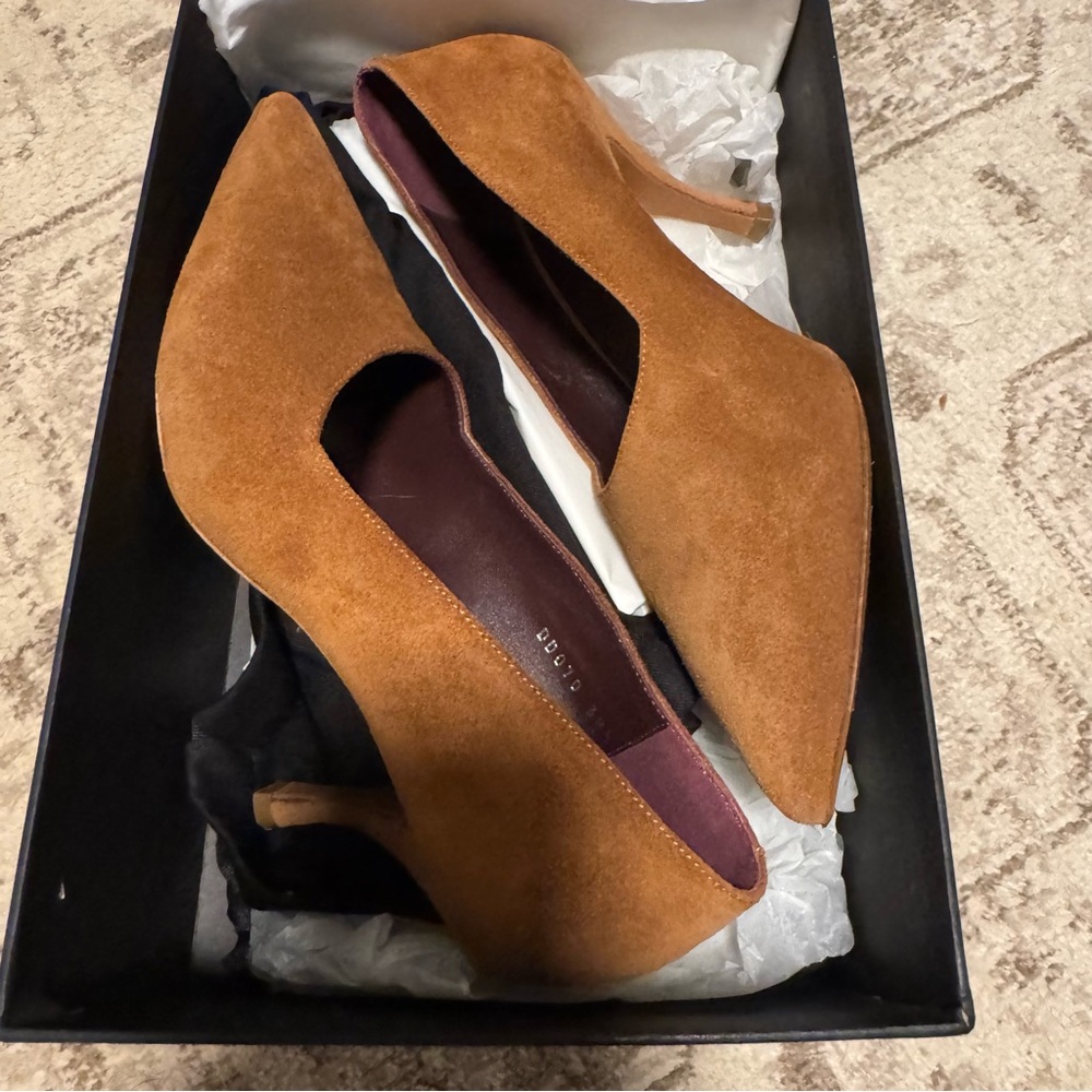 Dries Van Noten Camel Suede Pumps Excellent Condition